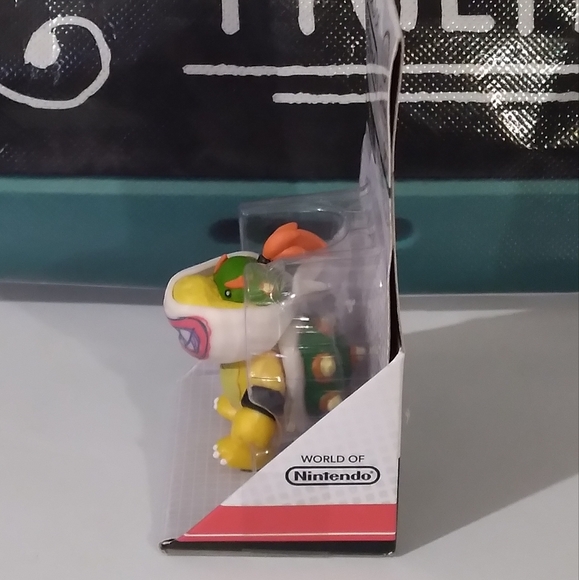 World of Nintendo Super Mario BOWSER JR. With Mask - Picture 2 of 4
